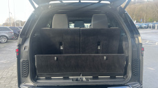 Land Rover Discovery 3.0 D300 R-Dynamic HSE 5dr Auto Diesel Station Wagon